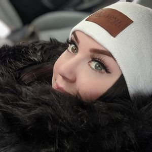 Meet your Posher, Lisa